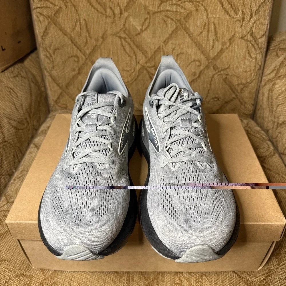 Brooks Glycerin GTS 22 Men's Size 12 2E Wide Gray Running Shoes 1104462E078 EUC!